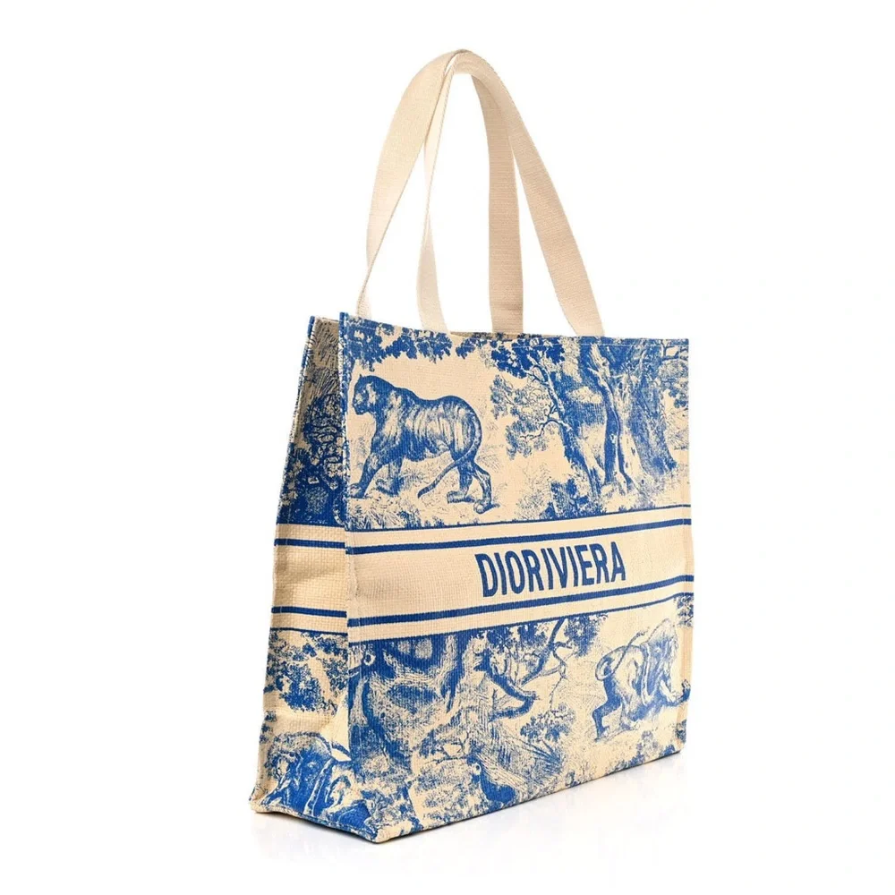 Christian Dior Beauty Blue and Cream Straw Tote - Picture 2 of 4